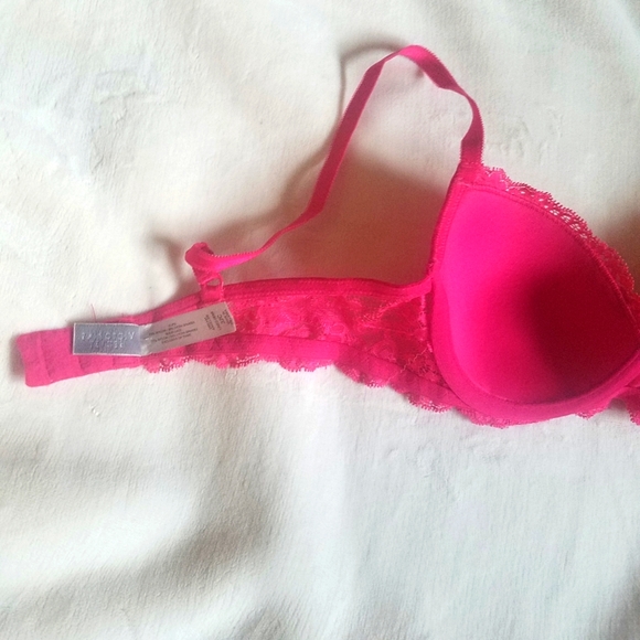 Victoria's Secret demi bra - Picture 4 of 6